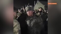 Az orosz sorkatonák Tatárföldön a rossz körülmények, a hideg és a korrupció miatt kiabálnak parancsnokaikkal