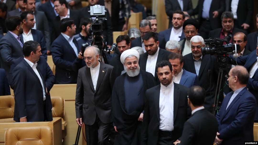 رئیس‌جمهور ایران از دیپلماسی دفاع کرده اما گفته است جمهوری اسلامی علاوه بر دیپلماسی٬ «به همه قدرت‌ها... سخت و نرم... نیاز دارد».