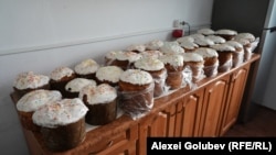 Termenul de valabilitate a cozonacilor este de până la șapte zile dacă se păstrează în frigider sau cel mult trei zile - la temperatura camerei.