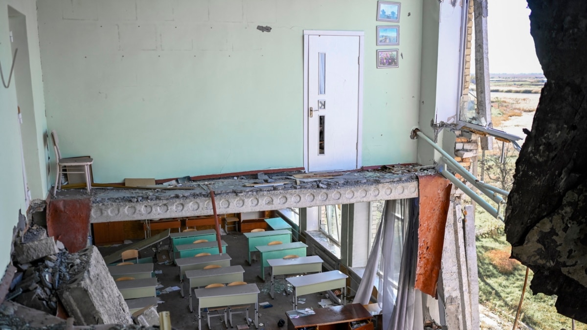 Війська РФ завдали удару по Куп’янську, пошкоджений навчальний заклад – ОП