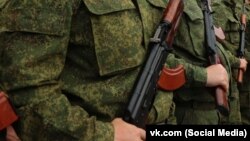 Російські вояки заявляють, що проти них командуванням було застосоване перевищення посадових повноважень, викрадення та незаконне позбавлення волі