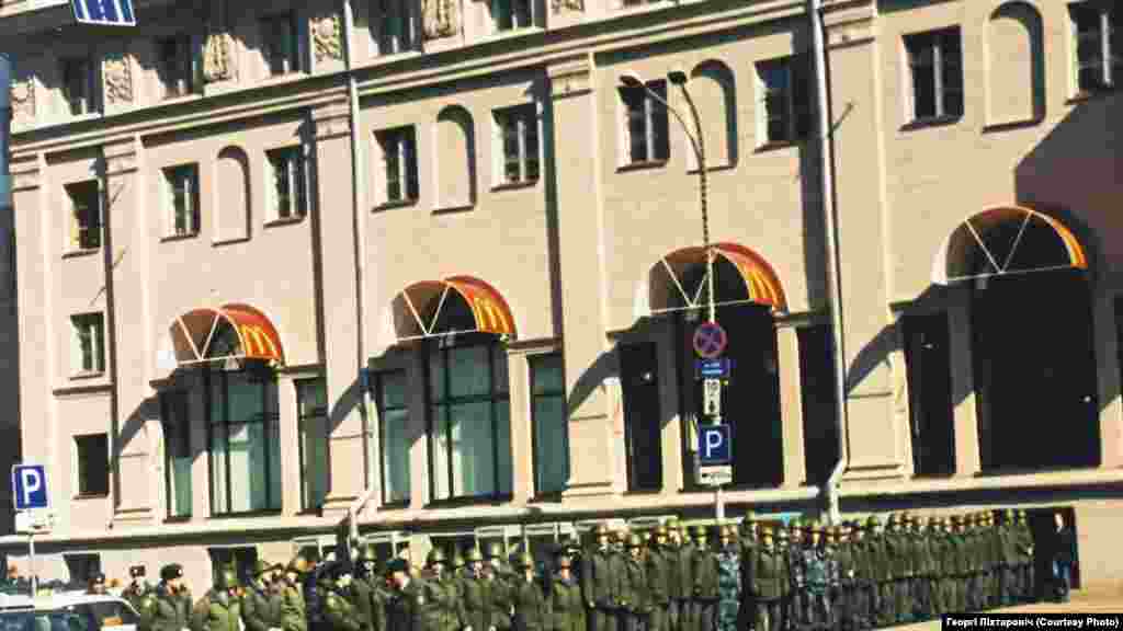 1997 год, McDonald's на вуліцы Леніна. Фота: Георгі Ліхтаровіч