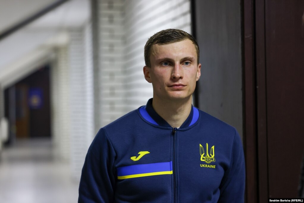 Sergey Malyshko, lojëtar i ekipit kombëtar të Ukrainës në futsall, tha për REL-in se me ndeshjet sportive ai po kontribuon për shtetin e tij, që po përballet me pushtimin rus.