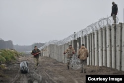 Украина возводит стену на границе с Беларусью