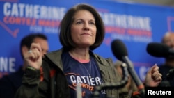 Според прогнозните резултати сенатор Катрин Кортес Масто от Демократическата партия печели в Невада.