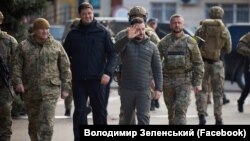 Володимир Зеленски и екипът му пристигат в Херсон в понеделник.