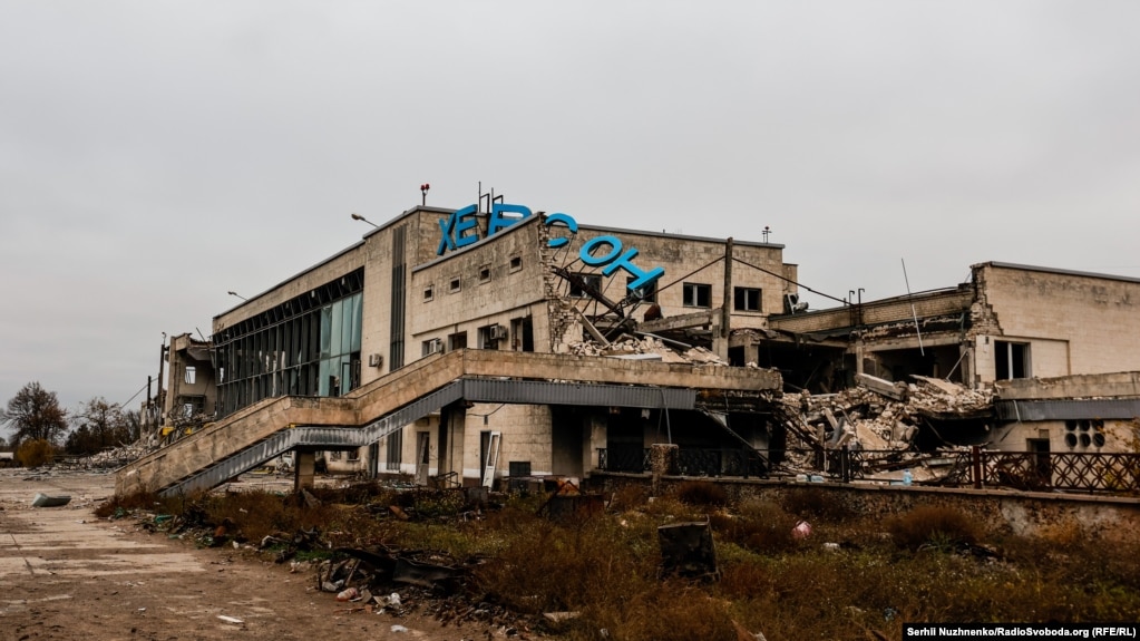 Aeroporto di Kherson il 13 novembre 2022