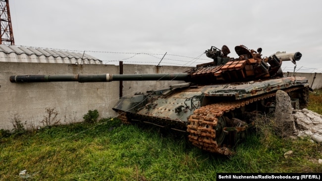 Аеропорт Херсона та знищена російська техніка поруч з аеропортом, Чорнобаївка, 13 листопада 2022 року
