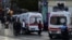Ambulanțe, imediat după atacul cu bombă de la Istanbul: șase persoane au fost ucise, peste 80 rănite. Istanbul, Turcia, 13 noiembrie 2022