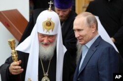 Предстоятель РПЦ патріарх Кирило та президент Росії Володимир Путін, 11 липня 2017 року