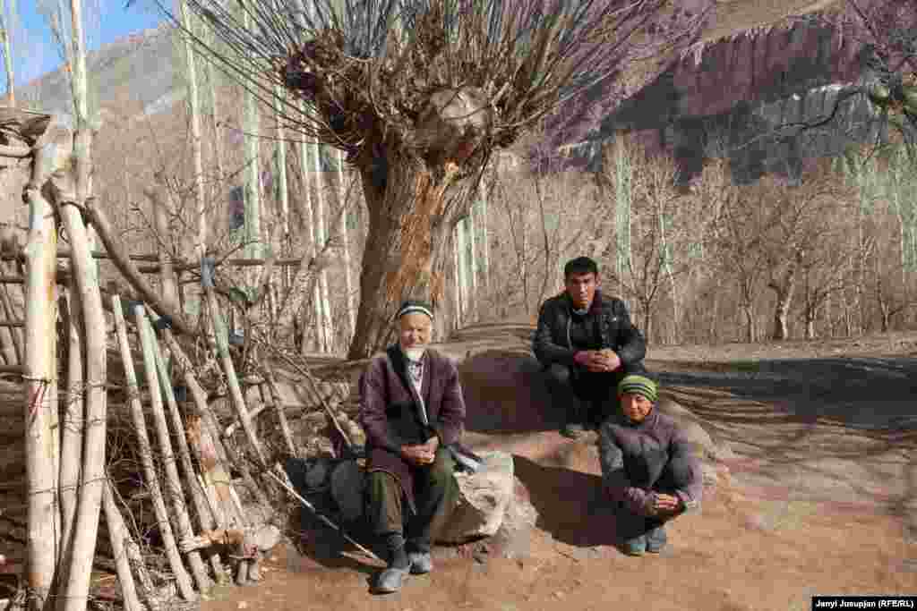 Nazim (left) with his son Akhtam (center) and grandson. Nazim was deported to Shaar-Tuz with his family when he was 12. He came back to Depshaar in 1968 as one of the first returnees. He worked for 40 years in various state positions, and now receives a monthly pension of 200 somoni (about $25).