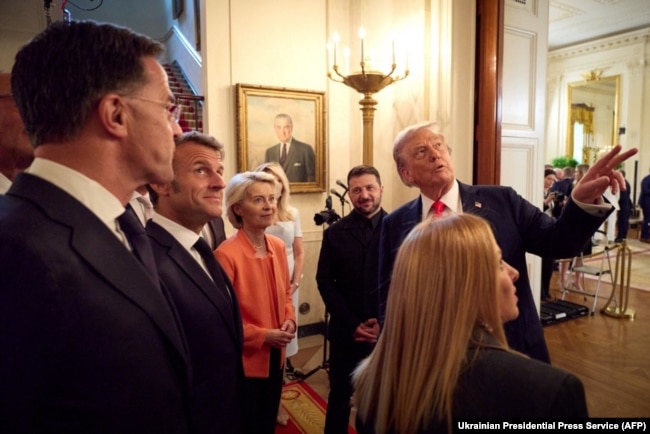 Президент США Дональд Трамп приймає в Білому Домі лідерів країн ЄС і Володимира Зеленського після своєї зустрічі з президентом Росії. Вашингтон, США, 18 серпня 2025 року