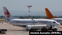Самолет авиакомпании Air Kyrgyzstan. Архивное фото.