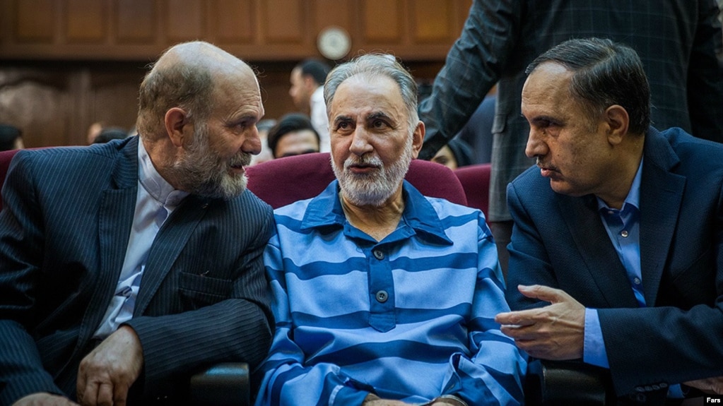 محمود علیزاده طباطبایی، نفر سمت چپ