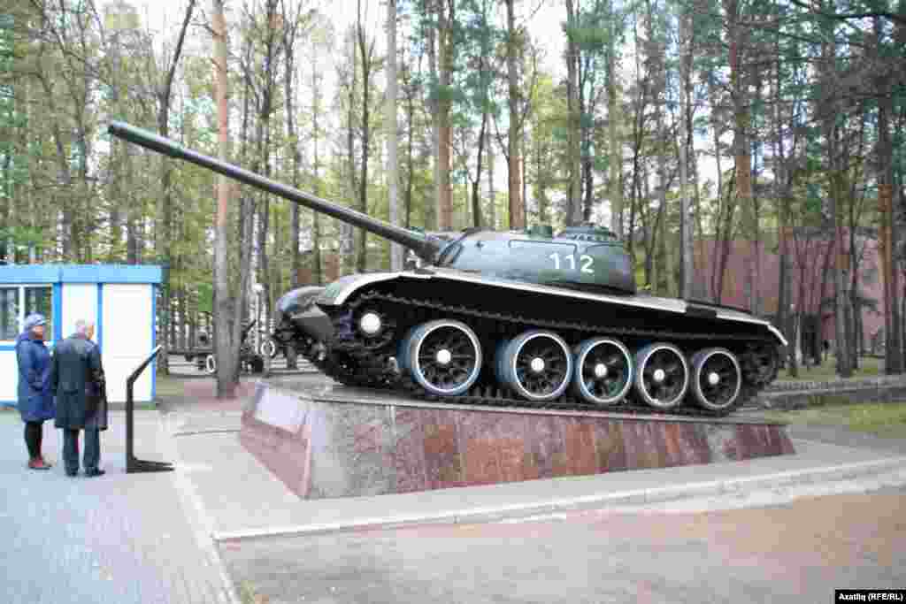 Т-55 урта җиңеллектәге танк