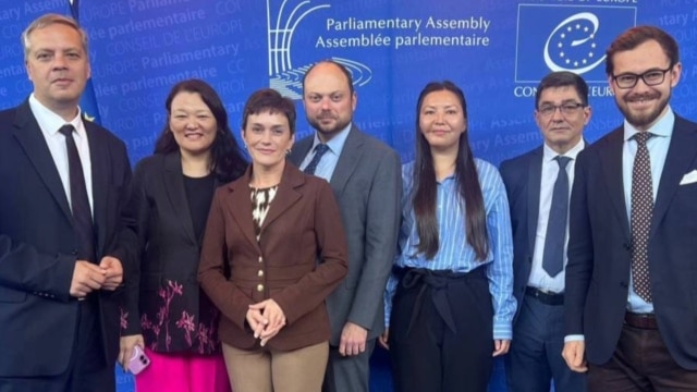 Цитаты Свободы. Никого не представители