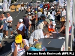 Pristalice vlasti "glasaju" za prioritete državnog razvoja na stranačkom skupu Srpske napredne stranke 27. jun 2026.