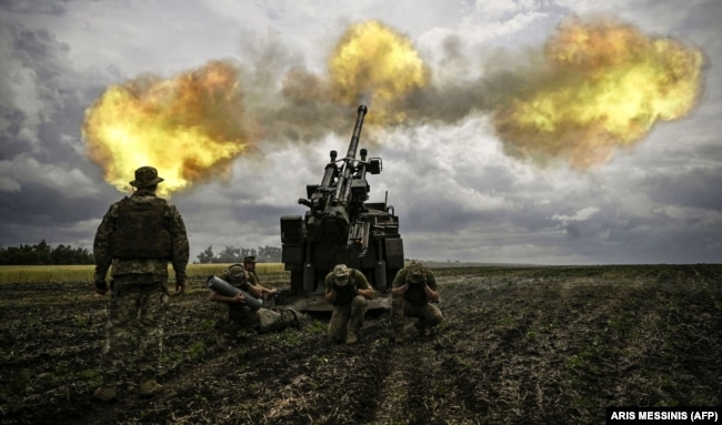 Українська артилерія працює на Донбасі. Червень 2022 року