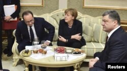 Лідери країн на переговорах у Мінську, 11 лютого 2015 року