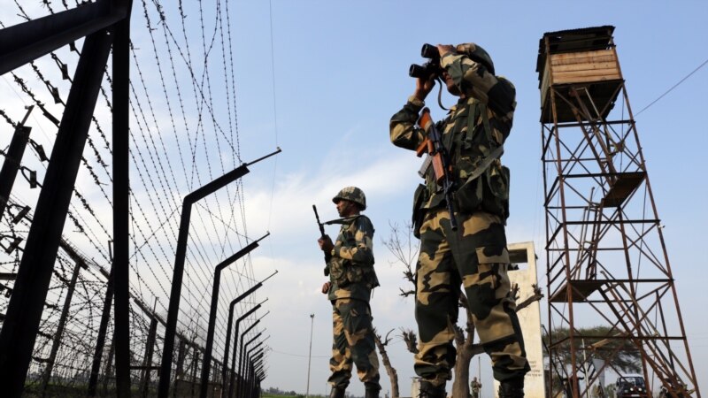 ინდოეთი თანდათან ამბობს უარს რუსულ იარაღზე - Reuters