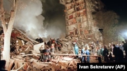 На месте взрыва на улице Гурьянова в Москве, 9 сентября 1999 года