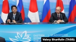 Сізндзо Абе і Володимир Путін у Владивостоці 7 вересня 2017 року