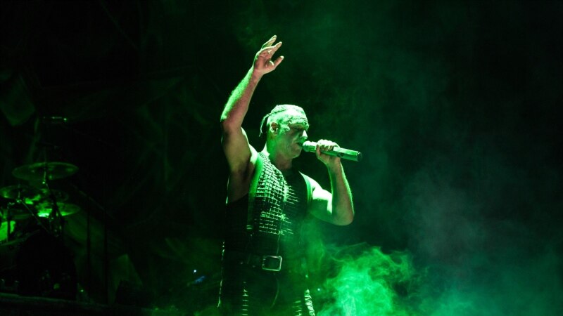 Rammstein: Ліндэман ужо не ў рэанімацыі, тэст на каранавірус адмоўны