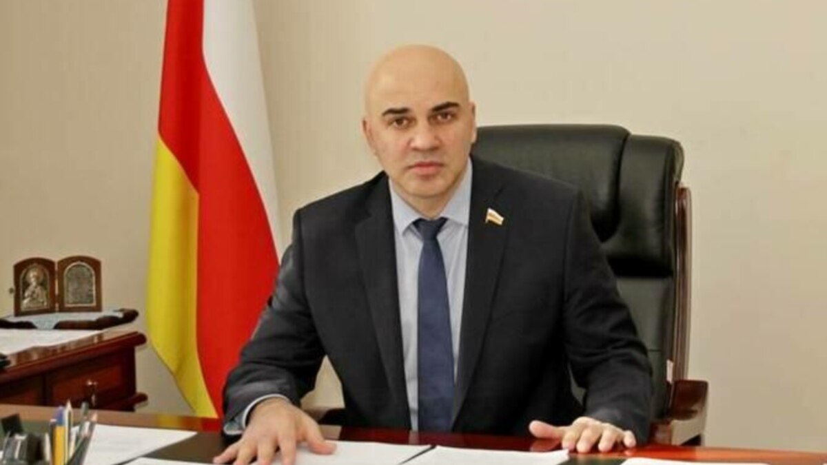 Алан Алборов: Южная Осетия обсуждает с РФ вопрос референдума о ...