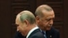 Президент Туреччини Реджеп Ердоган (п) і його російський колега Володимир Путін, архівне фото