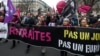 Francezii nu sunt de acord să iasă mai târziu la pensie, așa cum vrea guvernul să schimbe legea. 