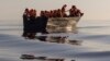 Një varkë me migrantë në Detin Mesdhe. Fotografi ilustruese nga arkivi. 