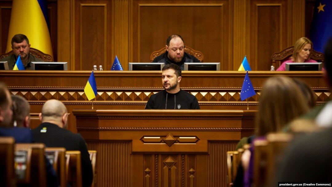 Уладзімір Зяленскі выступае ў Вярхоўна Радзе Ўкраіны ў лютым 2023 году. Ілюстрацыйнае фота