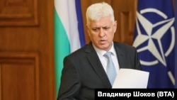 Министърът на отбраната Димитър Стоянов
