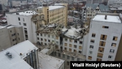 Пошкоджений російським ракетним ударом один із корпусів Харківського університету. 5 лютого 2023 року