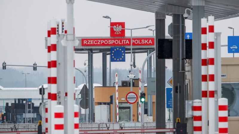 Polşadaky türkmen migrantlary iş saparlarynda aldawyň pidasy bolýar