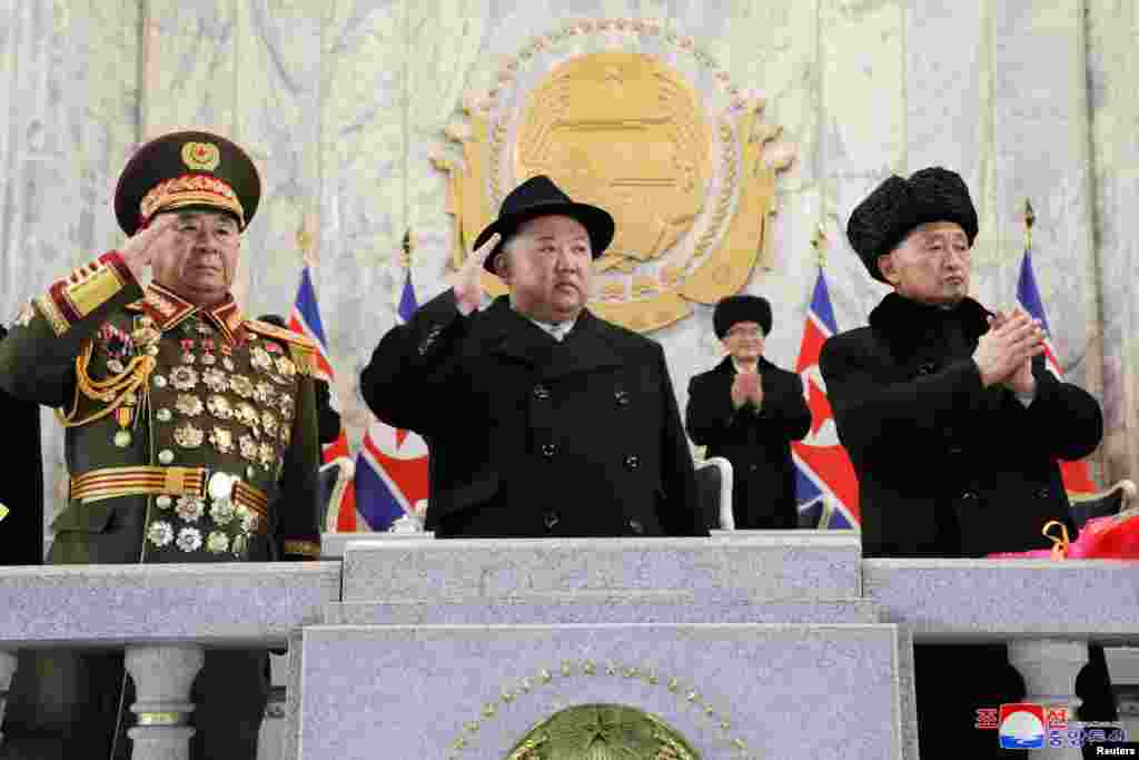 A diktátor nagyapja által kitalált eszmerendszer ötvözi a koreai történelemben gyökerező misztikus nacionalizmust és a marxista&ndash;leninista eszméket