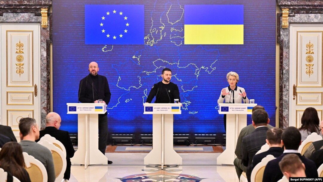 Председателят на Европейския съвет Шарл Мишел, украинският президент Володимир Зеленски и председателката на Европейската комисия Урсула фон дер Лайен, Киев. 03Февруари2023