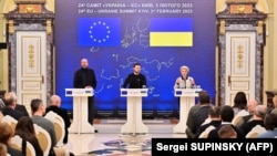 Шарль Мишель, Владимир Зеленский и Урсула фон дер Ляйен на саммите Украина-ЕС
