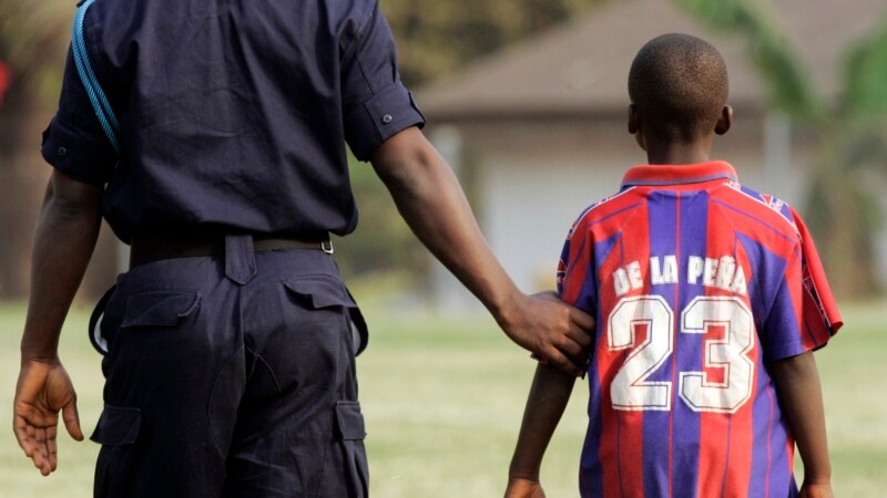 Хрватските државјани обвинети за трговија со деца се изјаснија за невини пред судот во Замбија
