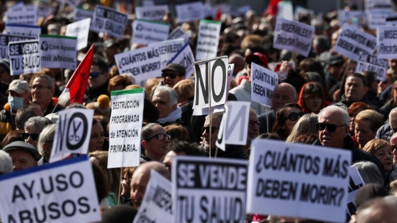 Zdravstveni radnici na protestima u Madridu
