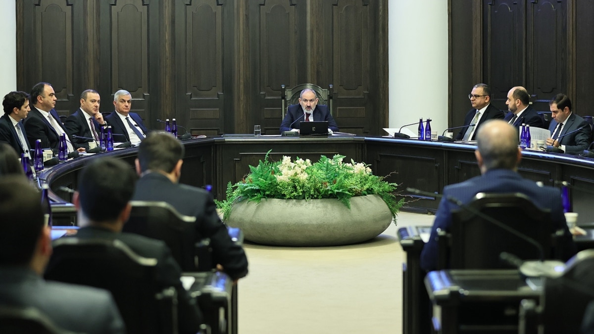 Pashinian Blames Media For Armenia's Drop In Corruption Rankings - Vimarsana News