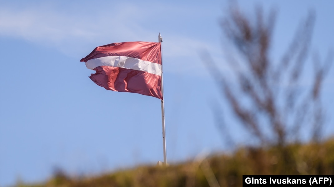 Шашты кисканы жалау Ұлдар мен жас жігіттер жыныстық құлдыққа ұрланады