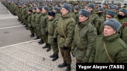 Российские мобилизованные перед отправкой на войну в Украину, Казань, иллюстрационное фото