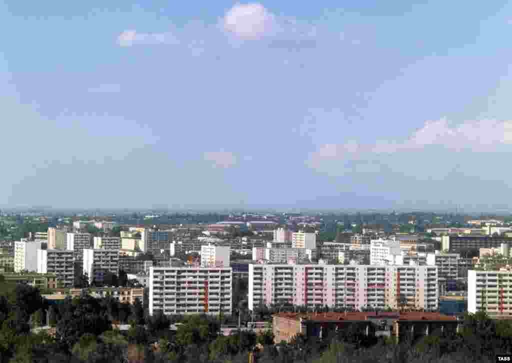 1966 жылғы жер сілкінісінен кейін салынған Ташкенттегі жаңа ықшам аудан. &nbsp;