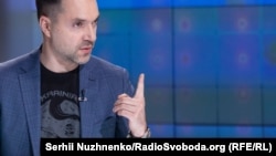 Олексій Арестович під час запису програми Суботнє інтерв'ю, грудень 2021 року