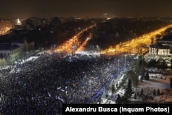 Protestele din Piața Victoriei împotriva OUG 13 privind grațierea și amnistia au adunat zeci de mii de persoane. Punctul culminant al protestelor a fost atins în 5 februarie 2017- peste 600.000 de persoane.