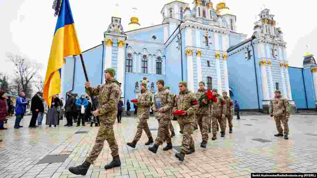 Під час волонтерства Максимець зазнав контузій та частково втратив слух. В останні роки він переніс інфаркт та дві складні операції.&nbsp;Сергію Максимцю було 69 років