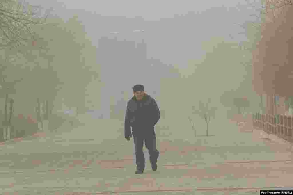 Песчаная буря в Жанаозене. 15 декабря 2021 года