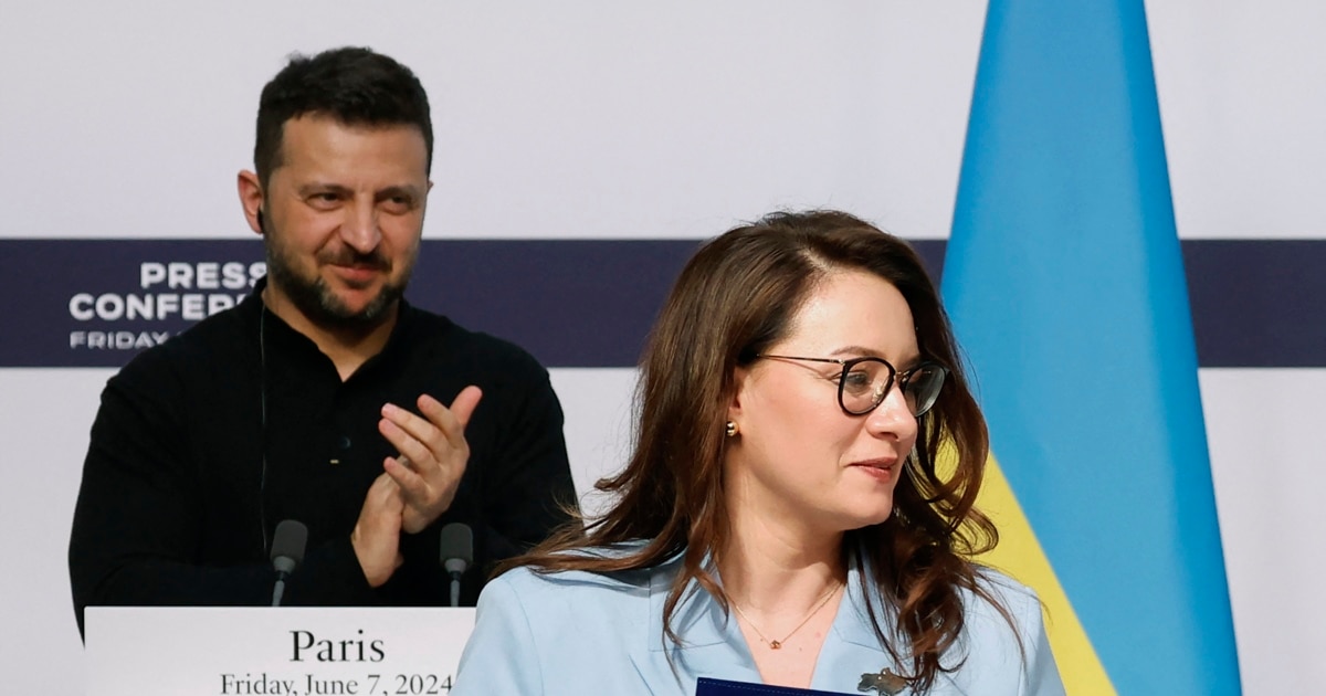 Украйна ще има обновено правителство и нов премиер. В сряда