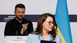 Yulia Svyrydenko (right) served as Ukraine's prime minister under Volodymyr Zelenskyy for just under a year. 